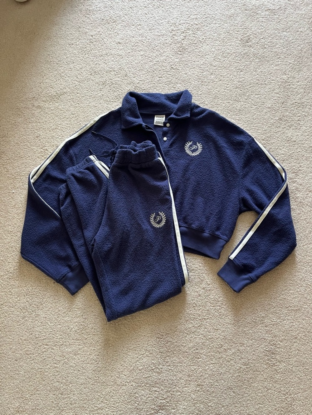 Y2K PINK Victoria's Secret Navy Fleece Sweatshirt & Joggers Set with White Trim